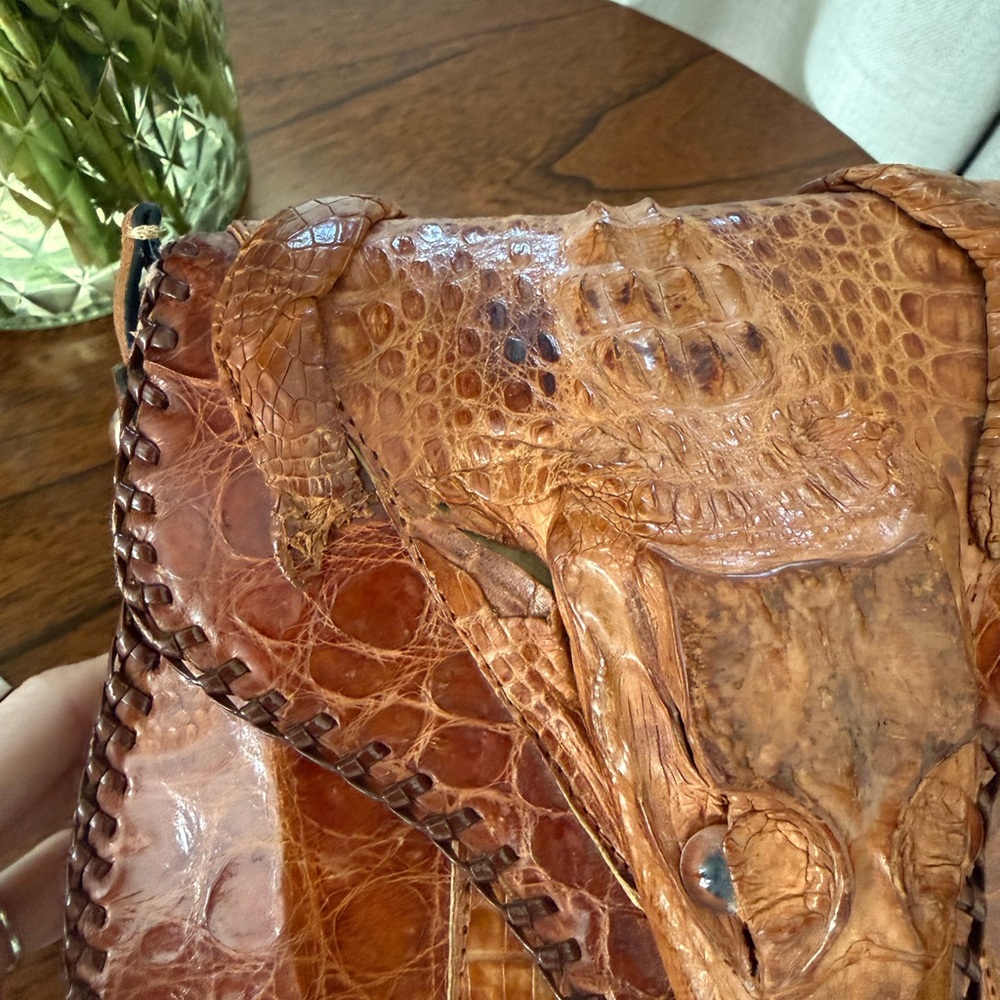 Vintage Cuban Genuine Alligator Purse (1950s) - Picture 7 of 12